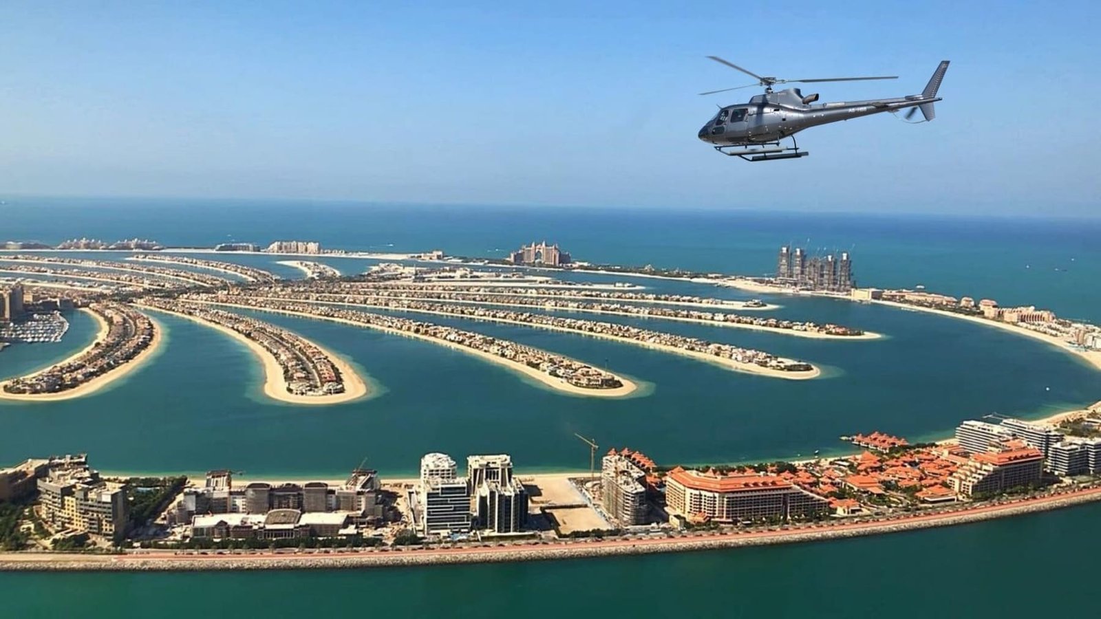 A scenic helicopter flight over Palm Jumeirah & Atlantis