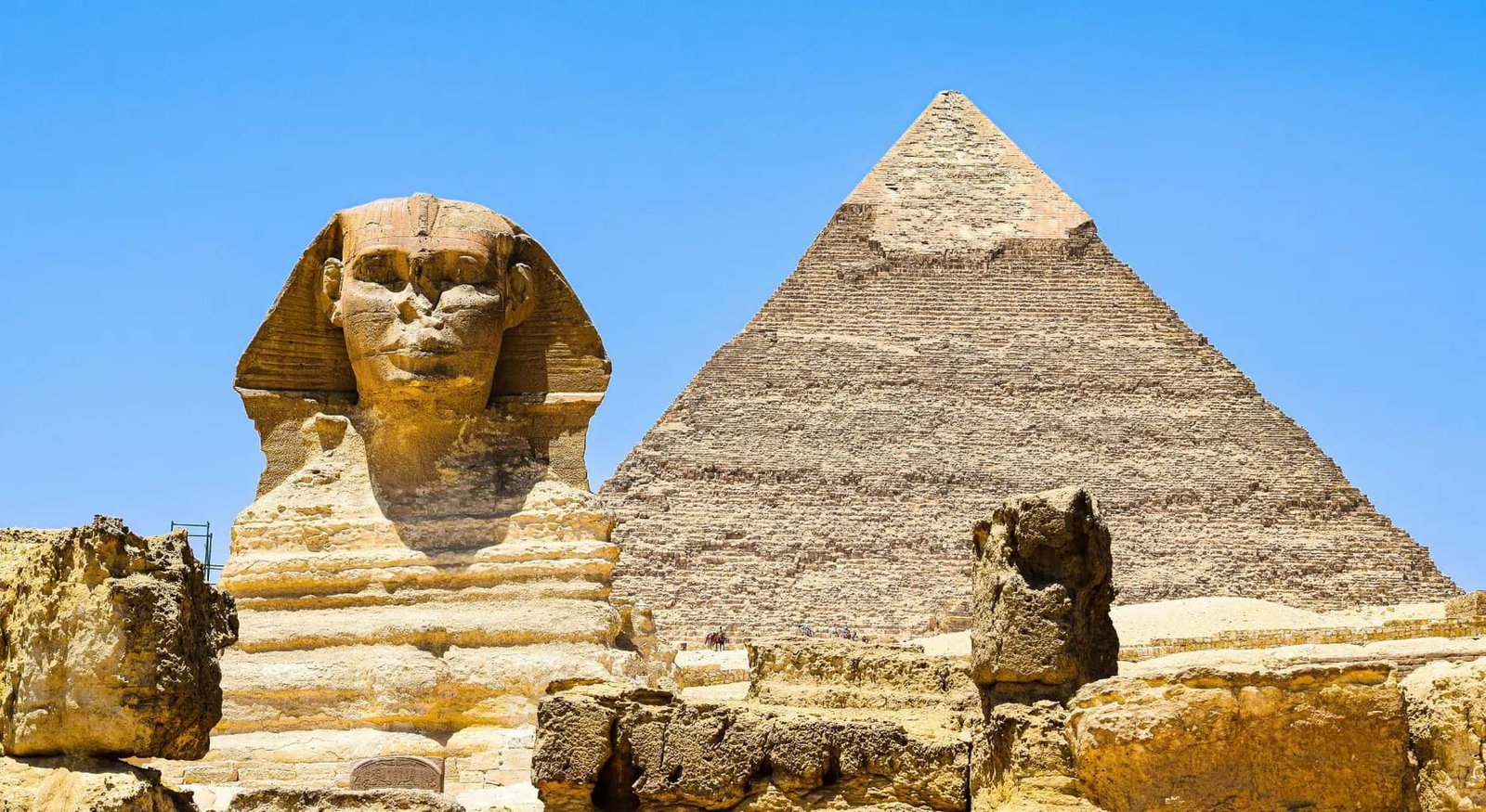 Private sunrise access to the Pyramids of Giza