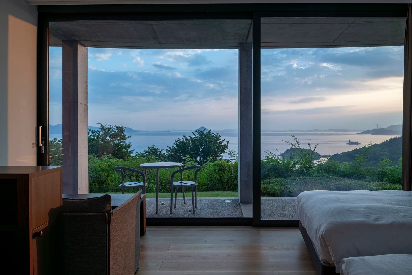 Benesse House — Oval Suite