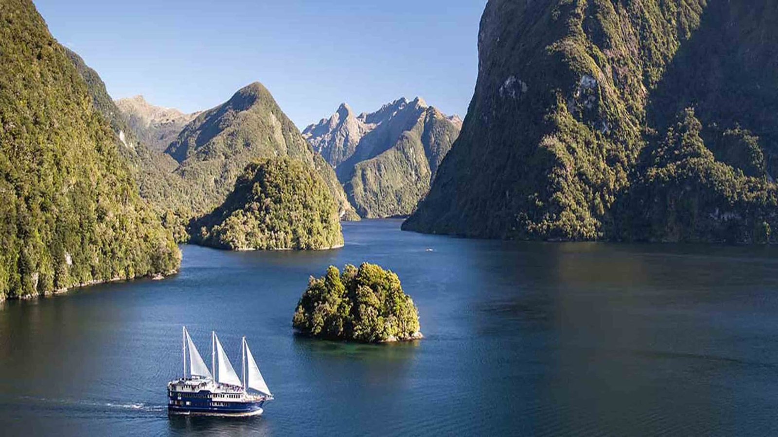 Fiordland Lodge